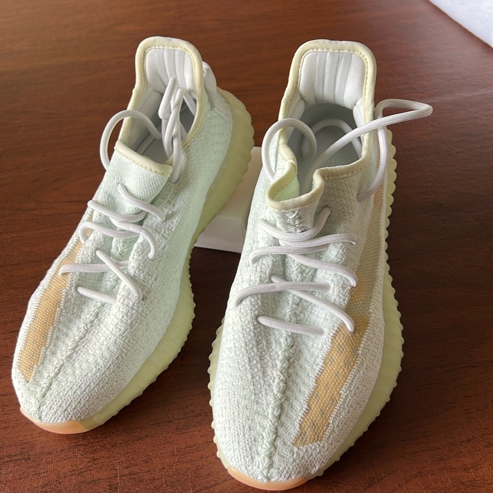 Adidas Yeezy Boost Men’s 8 New!